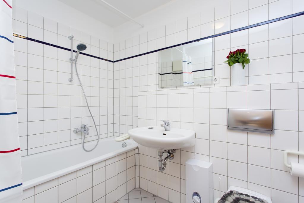 The Danziger, 2 Unique Lofty Style Units In Prenzlauerberg Apartamento