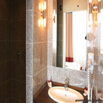 Ivbergs Messe Hotel 3*