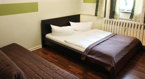 Overnight Hotel