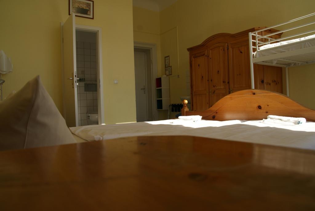 Hostel Happy Go Lucky + Berlin