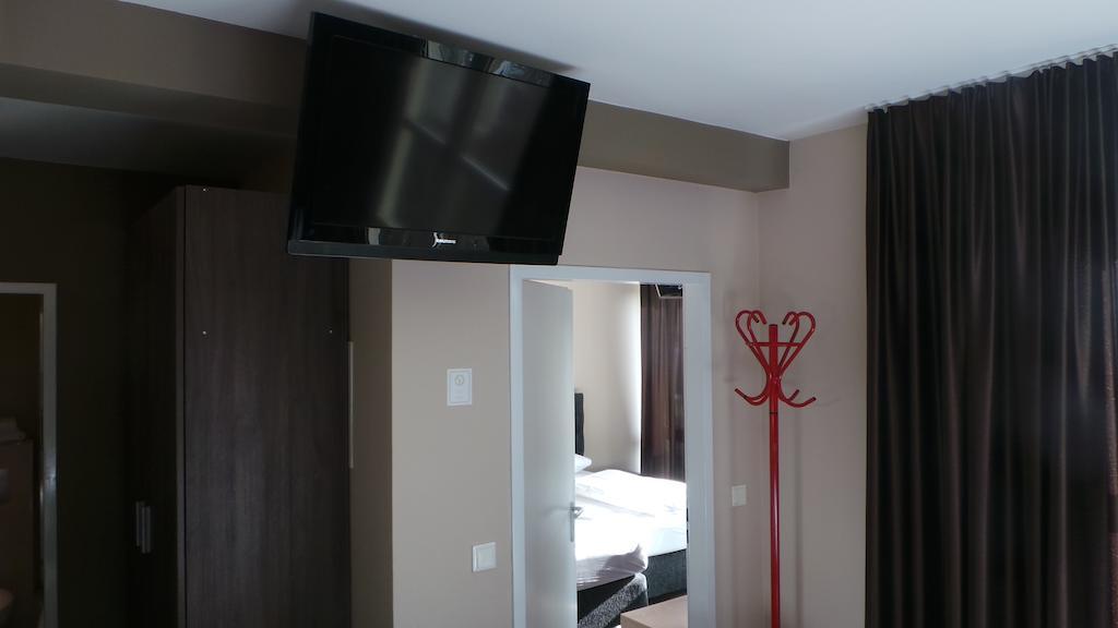 Hotel In 3*