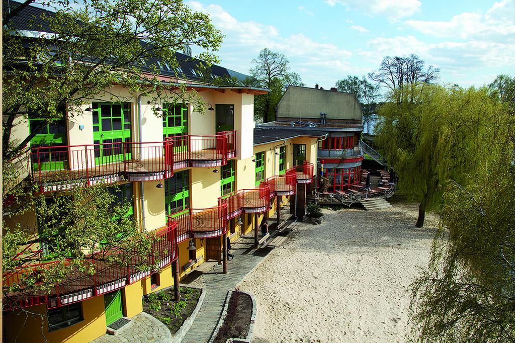 Seminar- Und Gaestehaus Flussbad Gartenstrasse Berlim