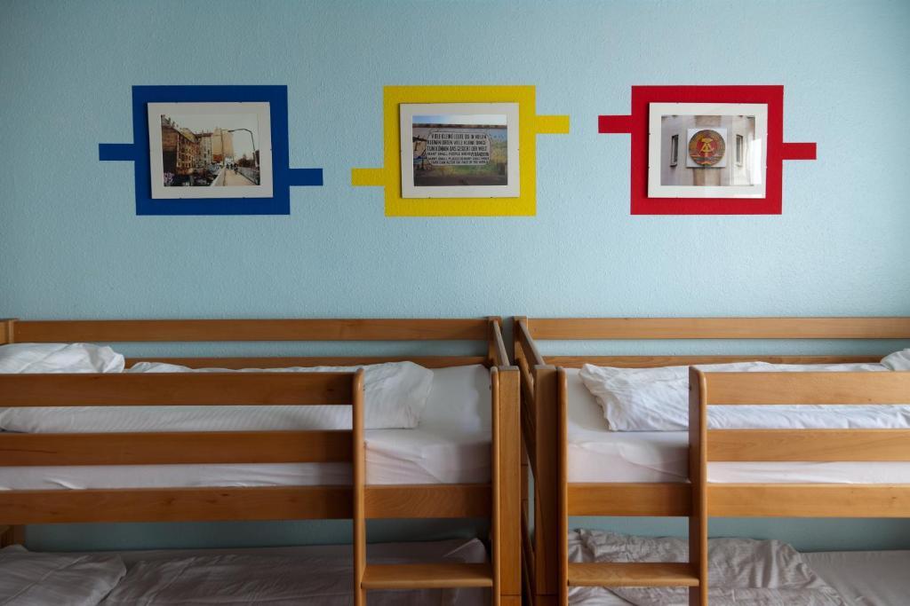 Hostel U *