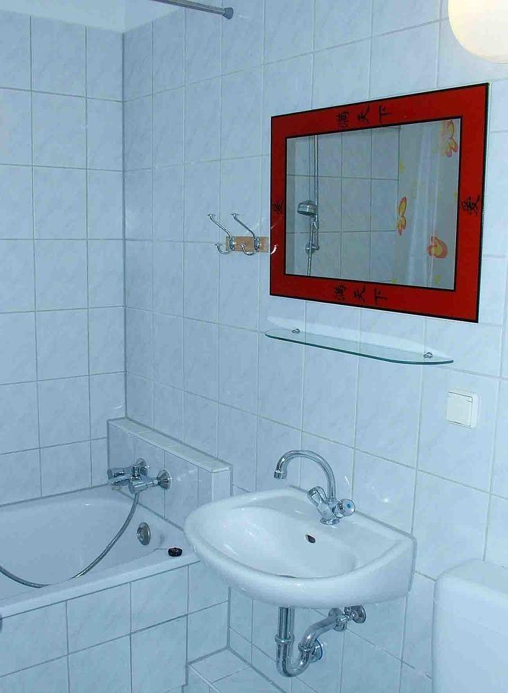 Apartment Park & Alex 4 2 Bathrooms 2 Kitchen