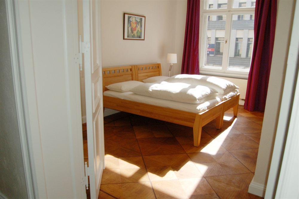 Aptc Downtown Monument4rent Near Checkpoint Charlie Apartment Berlin