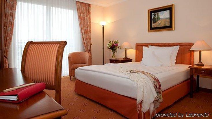 Victor's Residenz-hotel Mitte Hotel 4*