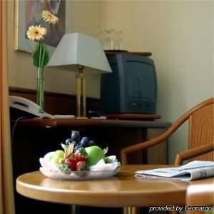 Kurfuerstendamm Am Adenauerplatz Hotel Berlim