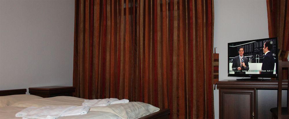 Hotel Adlernest 3*