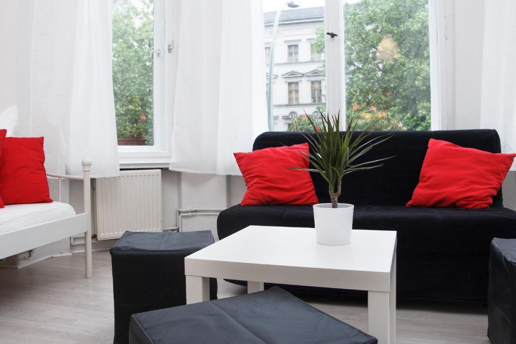 Gastehaus City Stop Guest house 3*