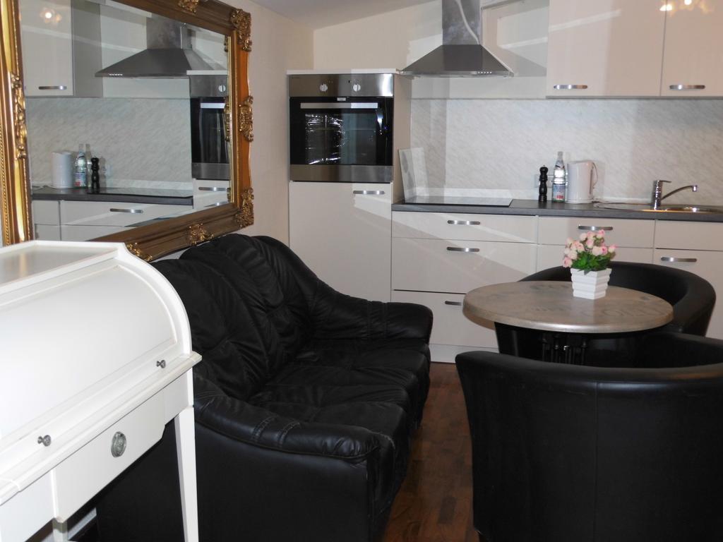 Aparthotel Guzulka & Restaurant 3* Berlin