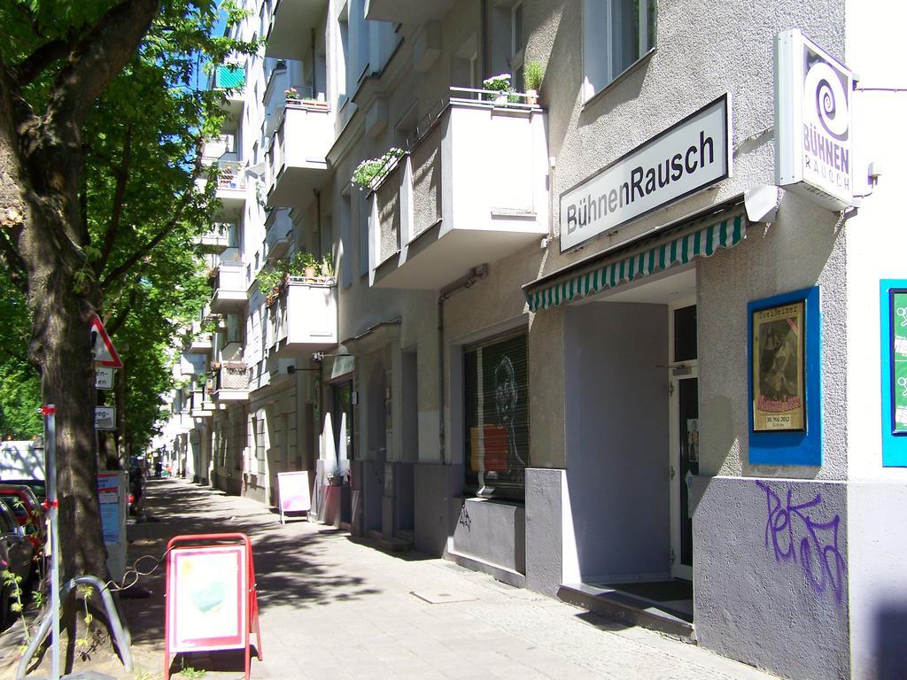 Altbauwohnung Mit 3 Badern Apartamento *