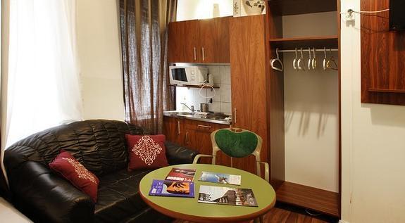 Overnight Hotel