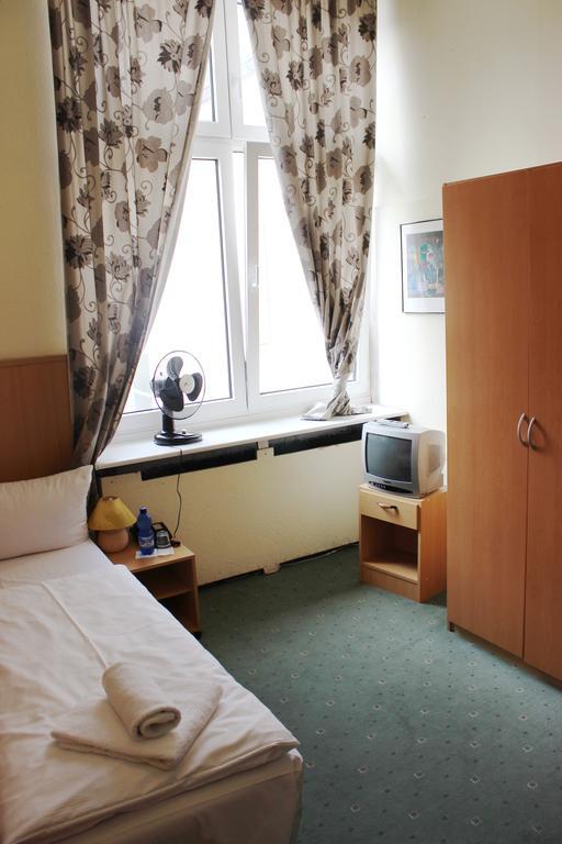 Hotel-pension Rheingold Am Kurfuerstendamm 2* Berlin