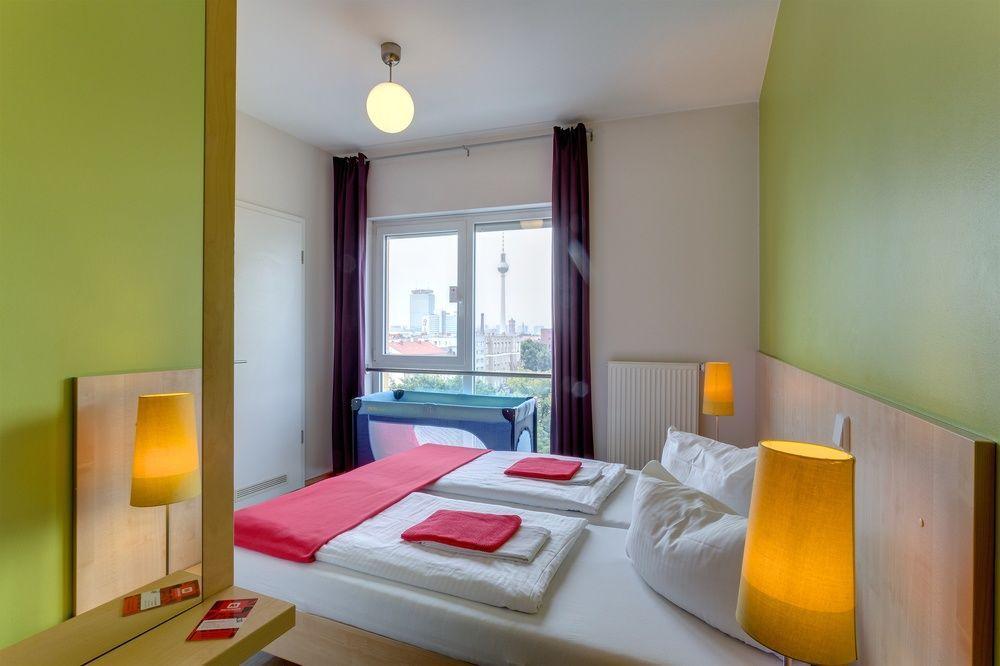 Meininger Alexanderplatz Hotel 3*