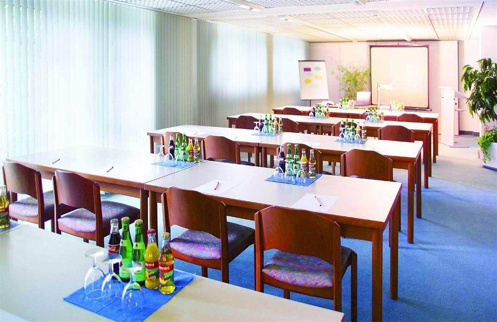 Hotel Senscity Spandau 3*