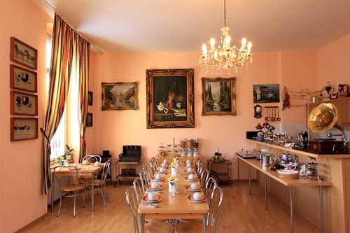 Am Stuttgarter Eck 2* Berlin