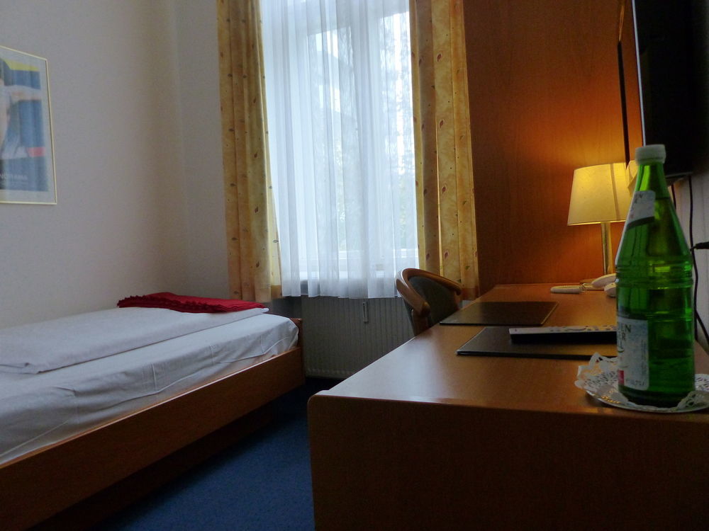 Hotel Amc - Schoeneberg