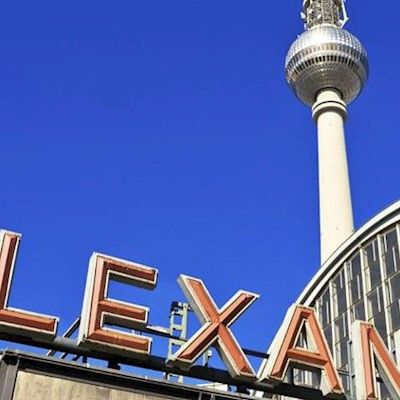 Greet Alexanderplatz