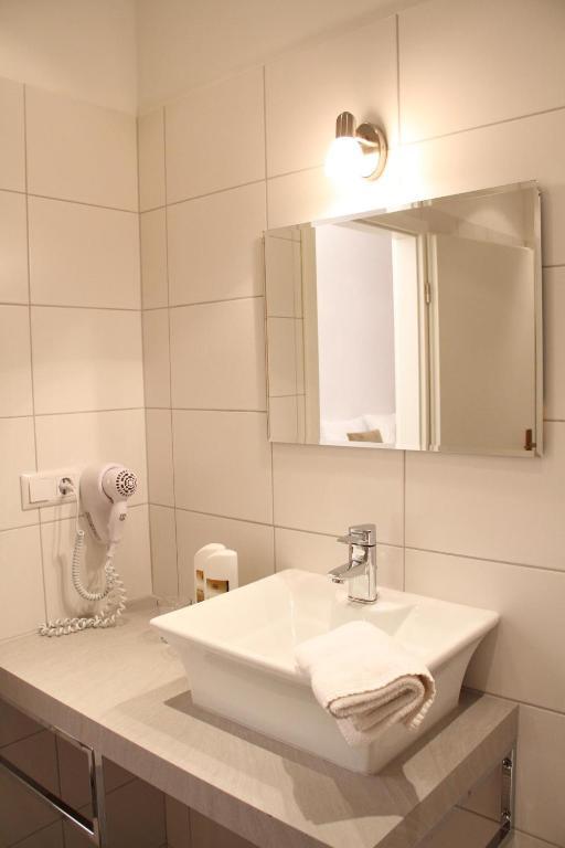 Garni Kleist Am Kurfuerstendamm Hotel Berlim