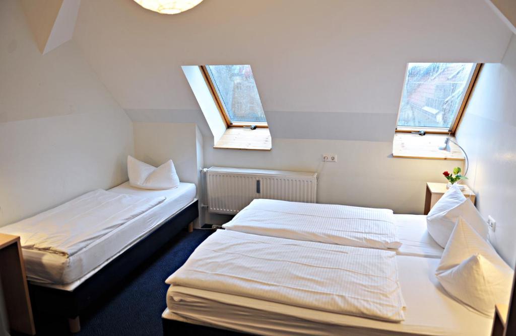 Transit Loft Hotel