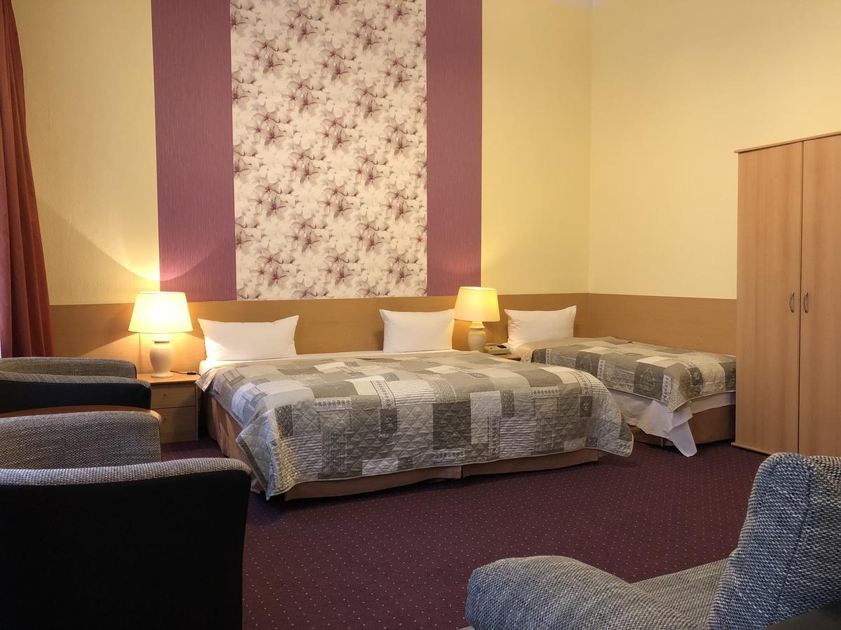 Castell Am Kurfürstendamm Hotel 3*