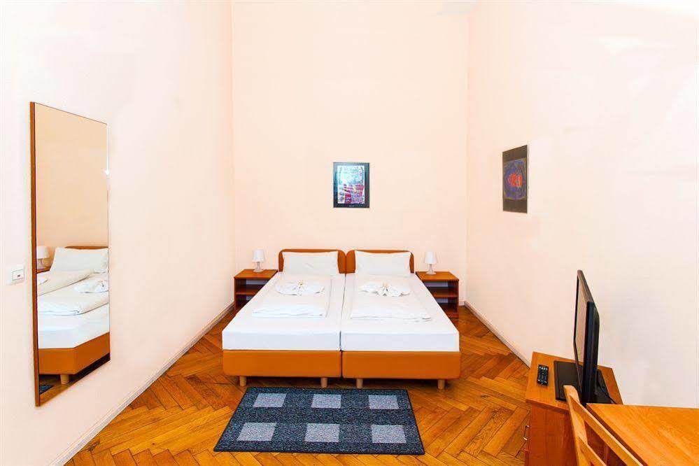 Hotel Elegia Am Kurfuerstendamm 2*