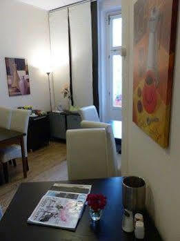 Hotel-pension Charlottenburg Guest house