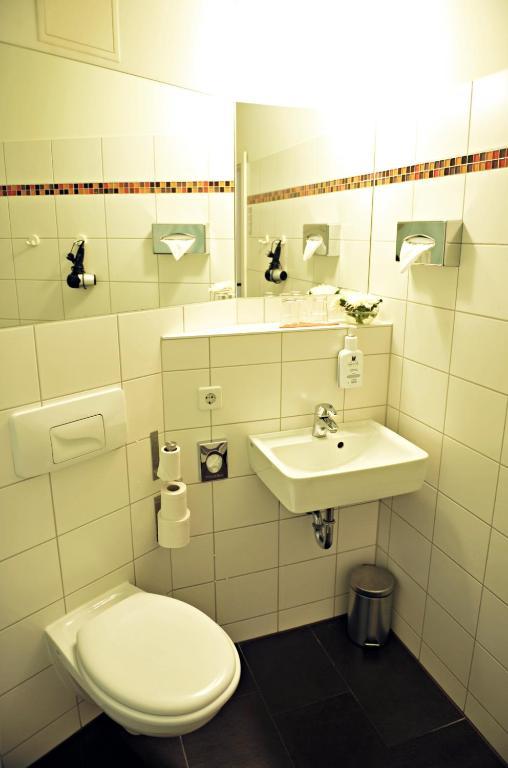 Hotel Alex 2*