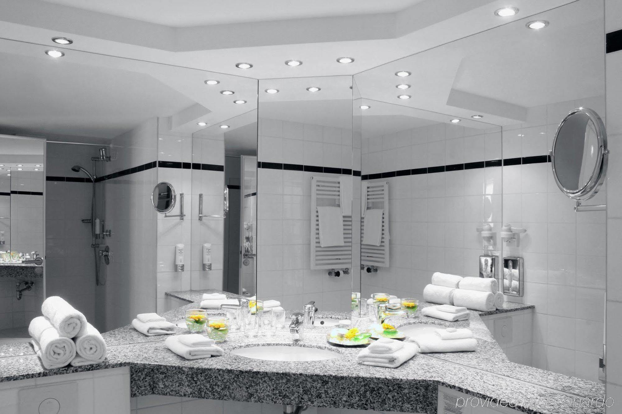 Holiday City Center East Prenzlauer Berg By Ihg Hotel Berlin