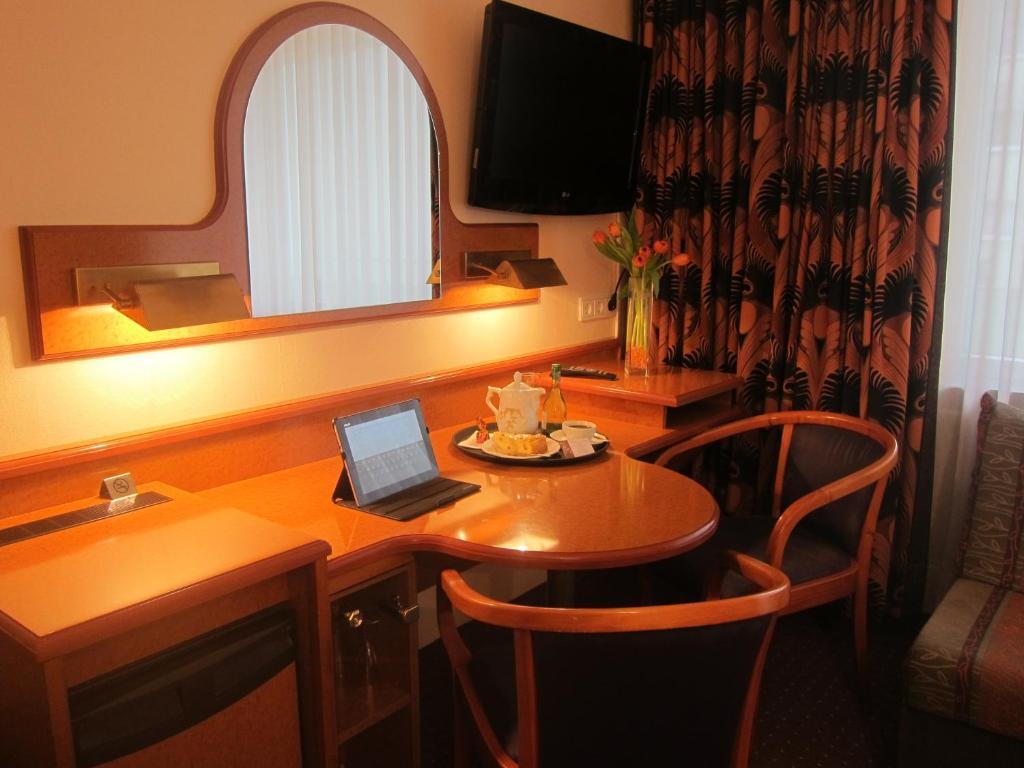 Hotel Atrium 2*