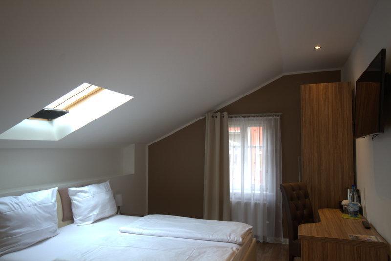 Elliot Hotel
