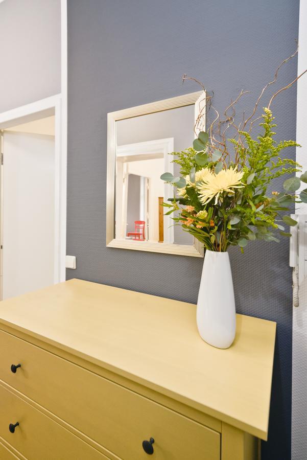 Old Town Apartment *