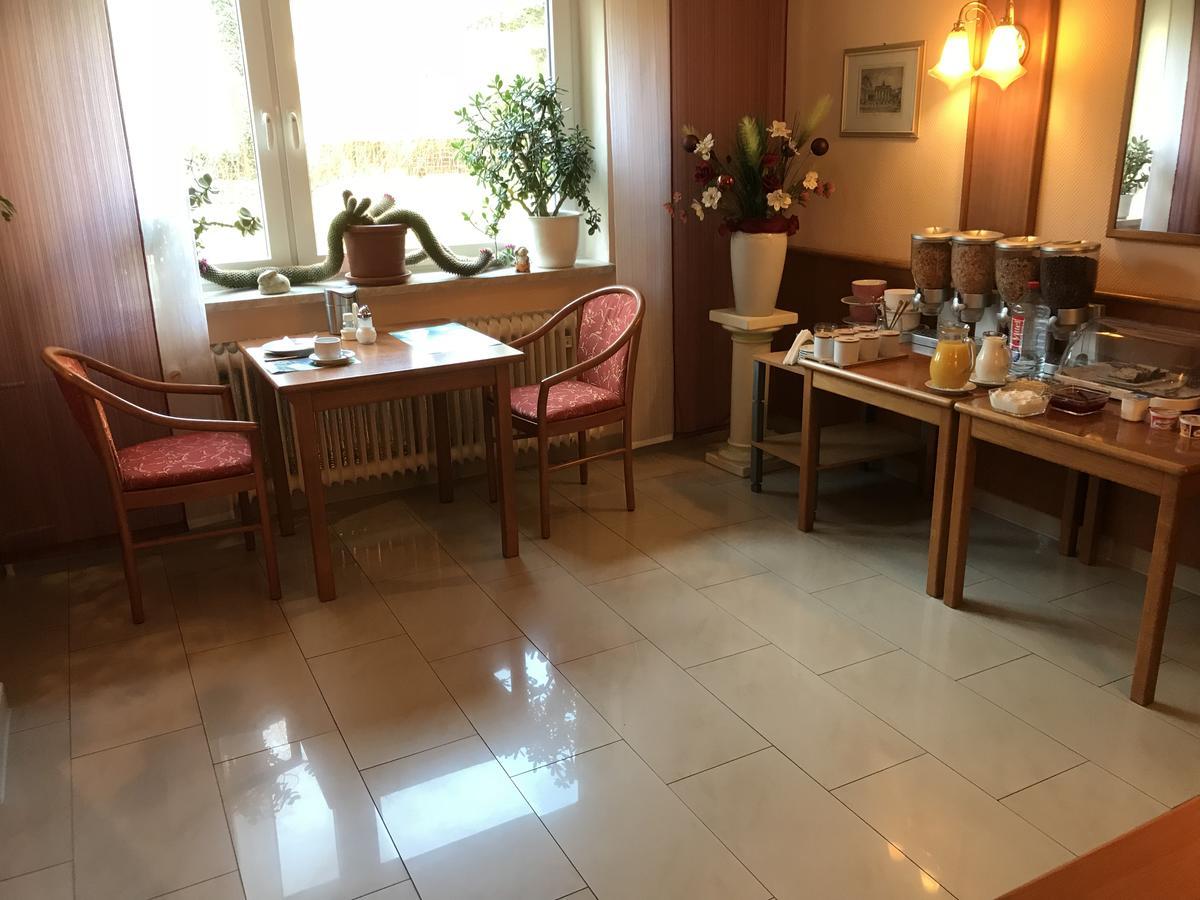 Miles Hotel