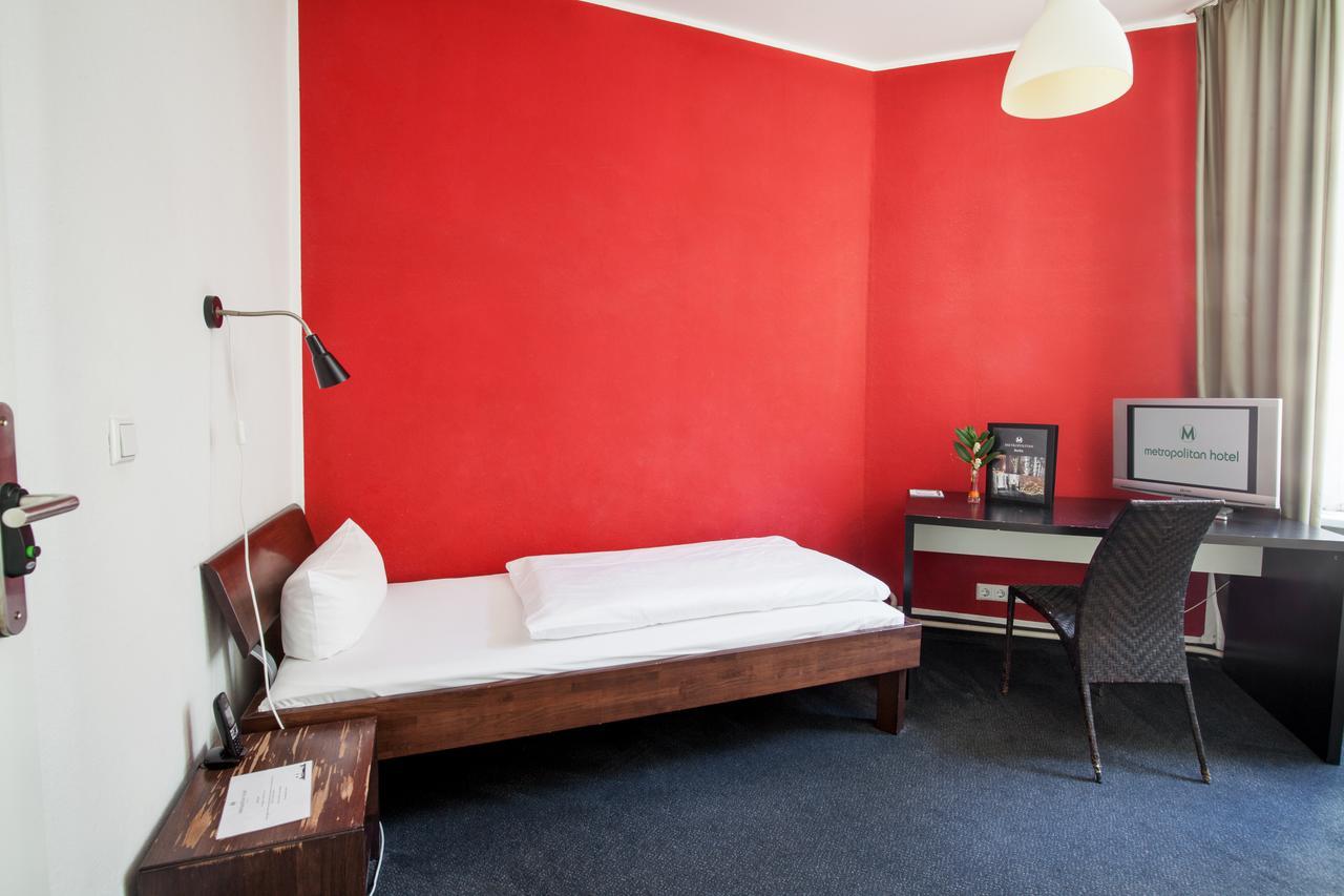 Metropolitan Hotel 3*