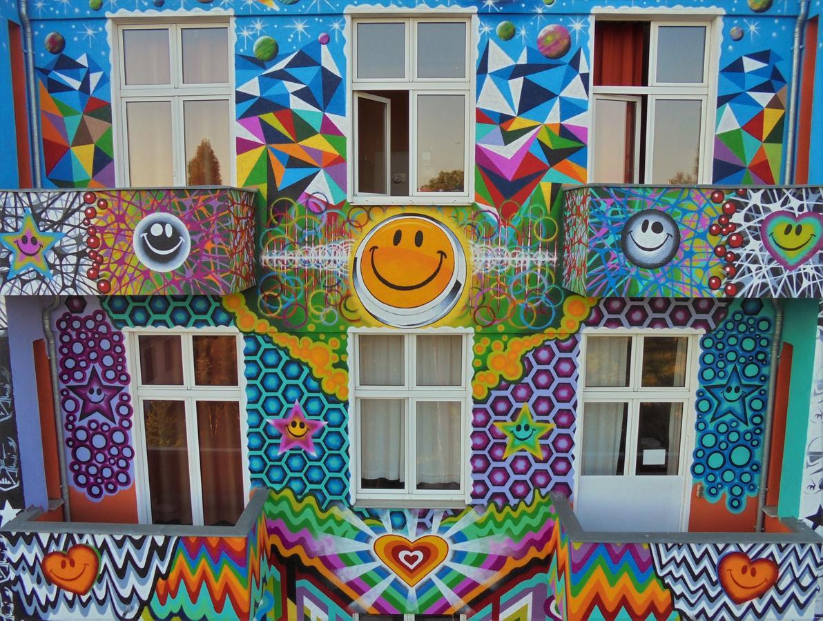 Hostel Happy Go Lucky +