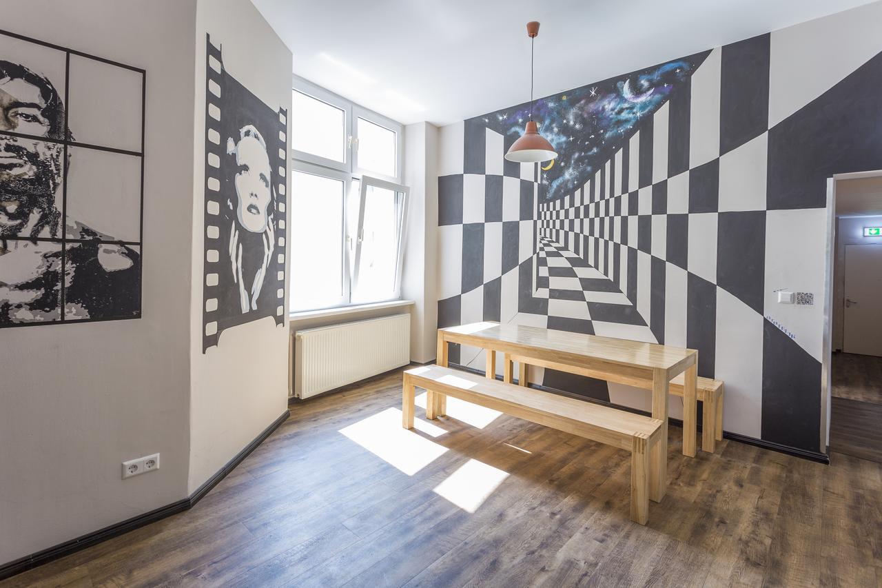 Sunflower Hostel *