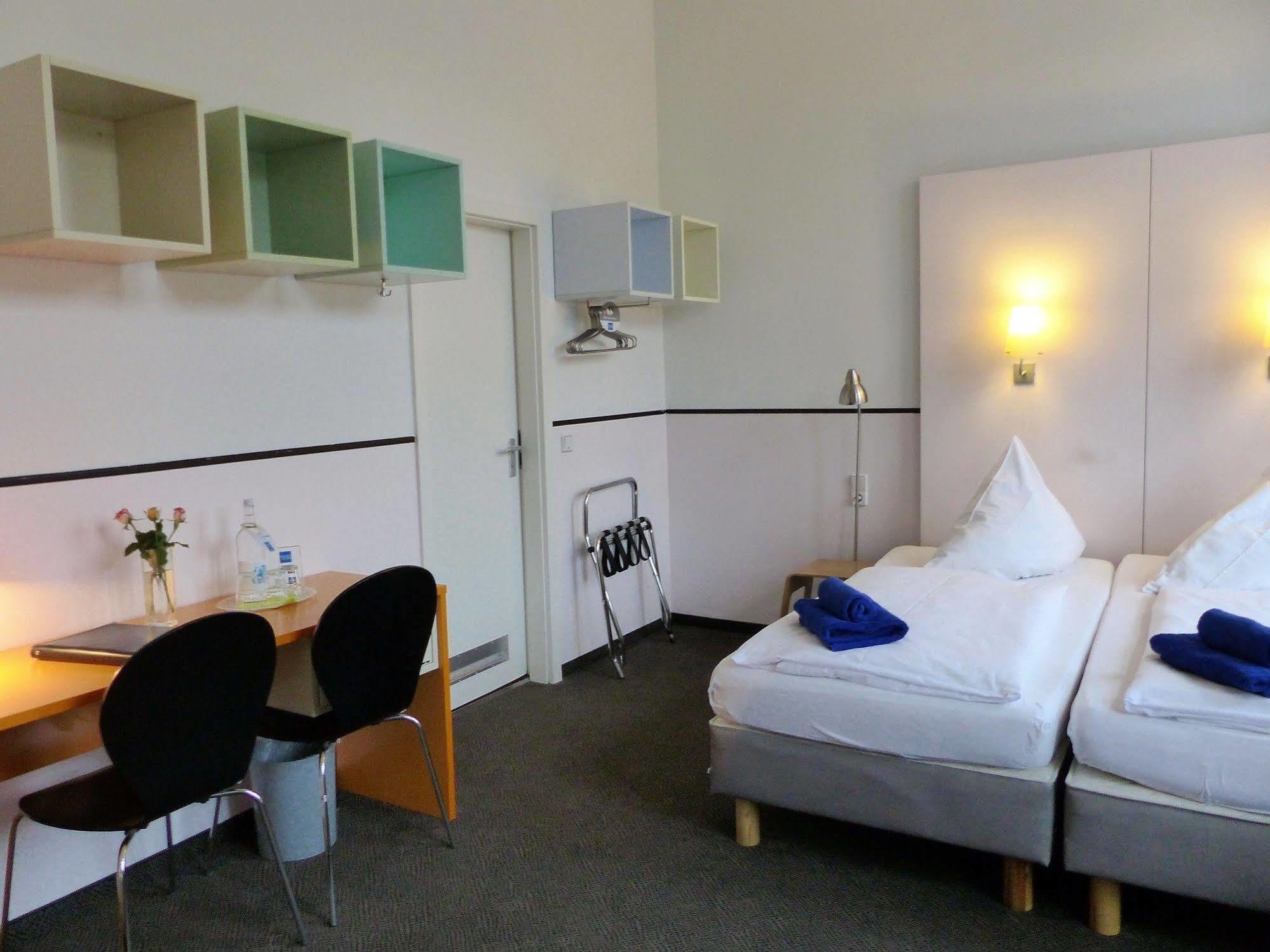 Alex Hotel 2*