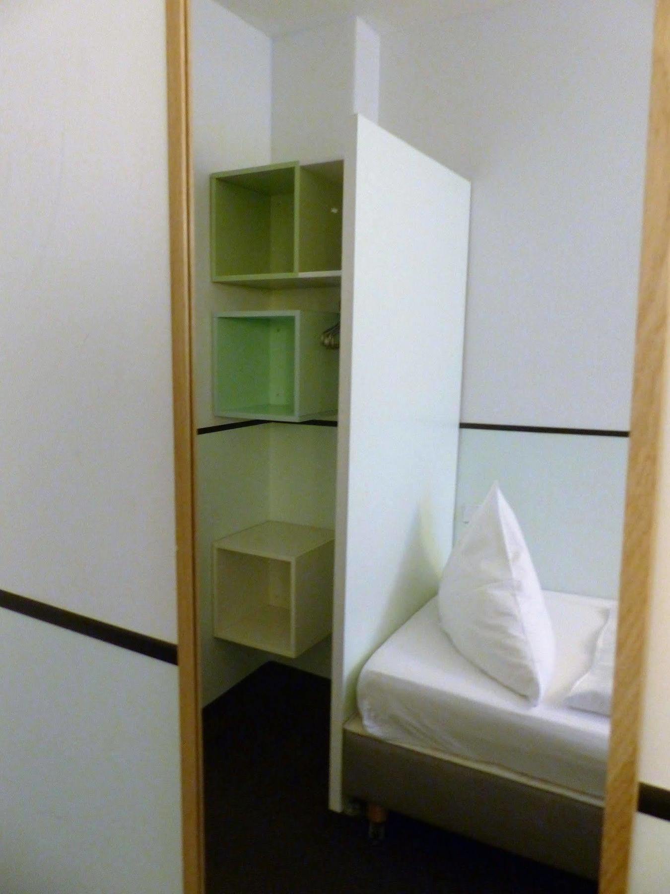 Hotel Alex 2*