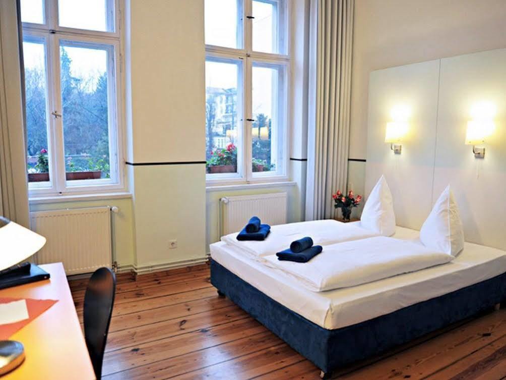 Alex Hotel
