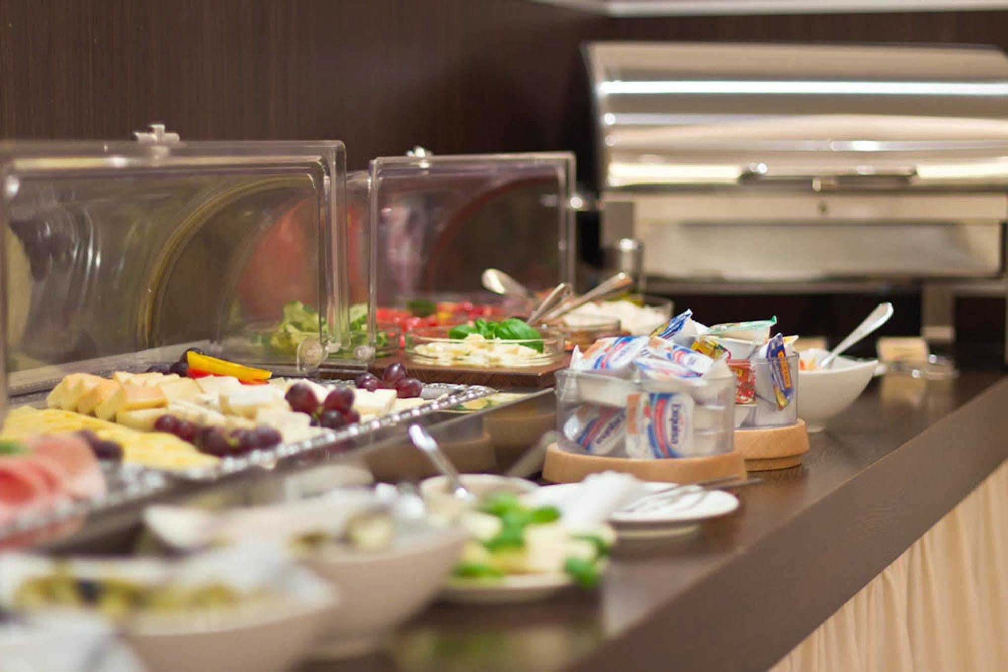 Ivbergs Messe Hotel
