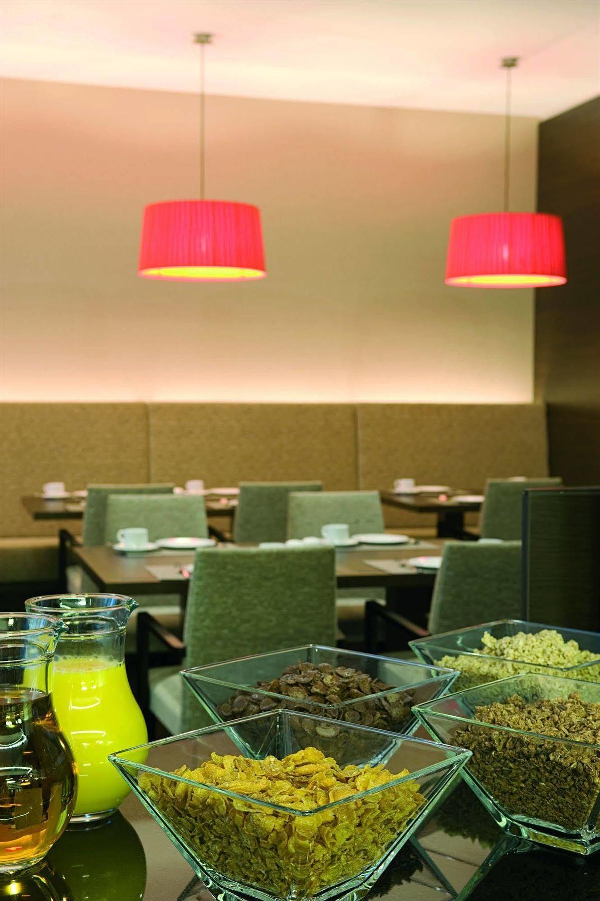 Nh Potsdamer Platz 4* Berlin