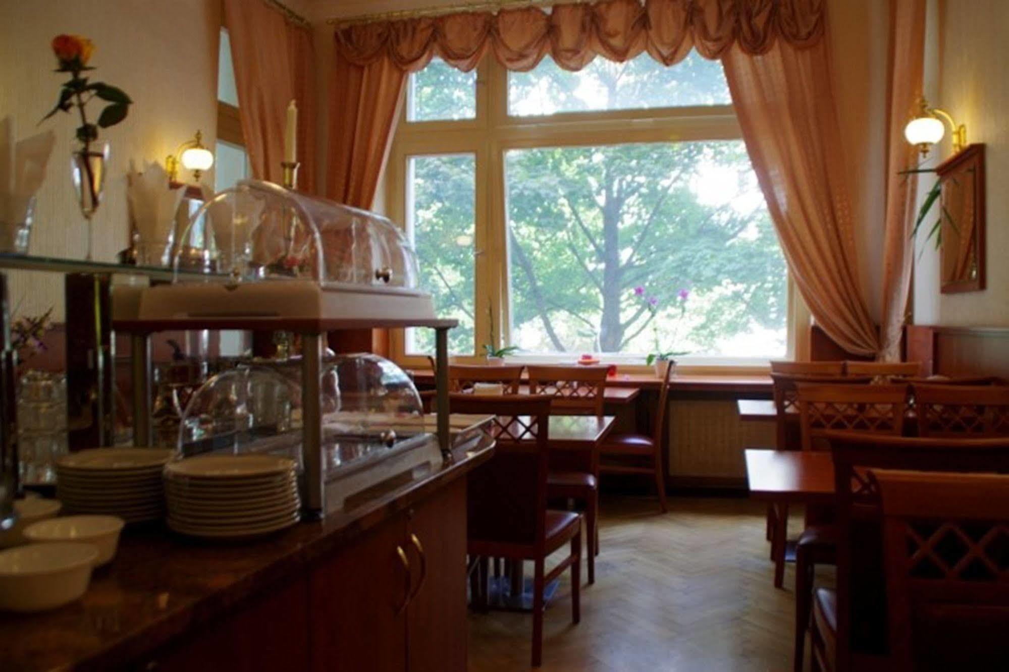 City Am Kurfuerstendamm Hotel 3*