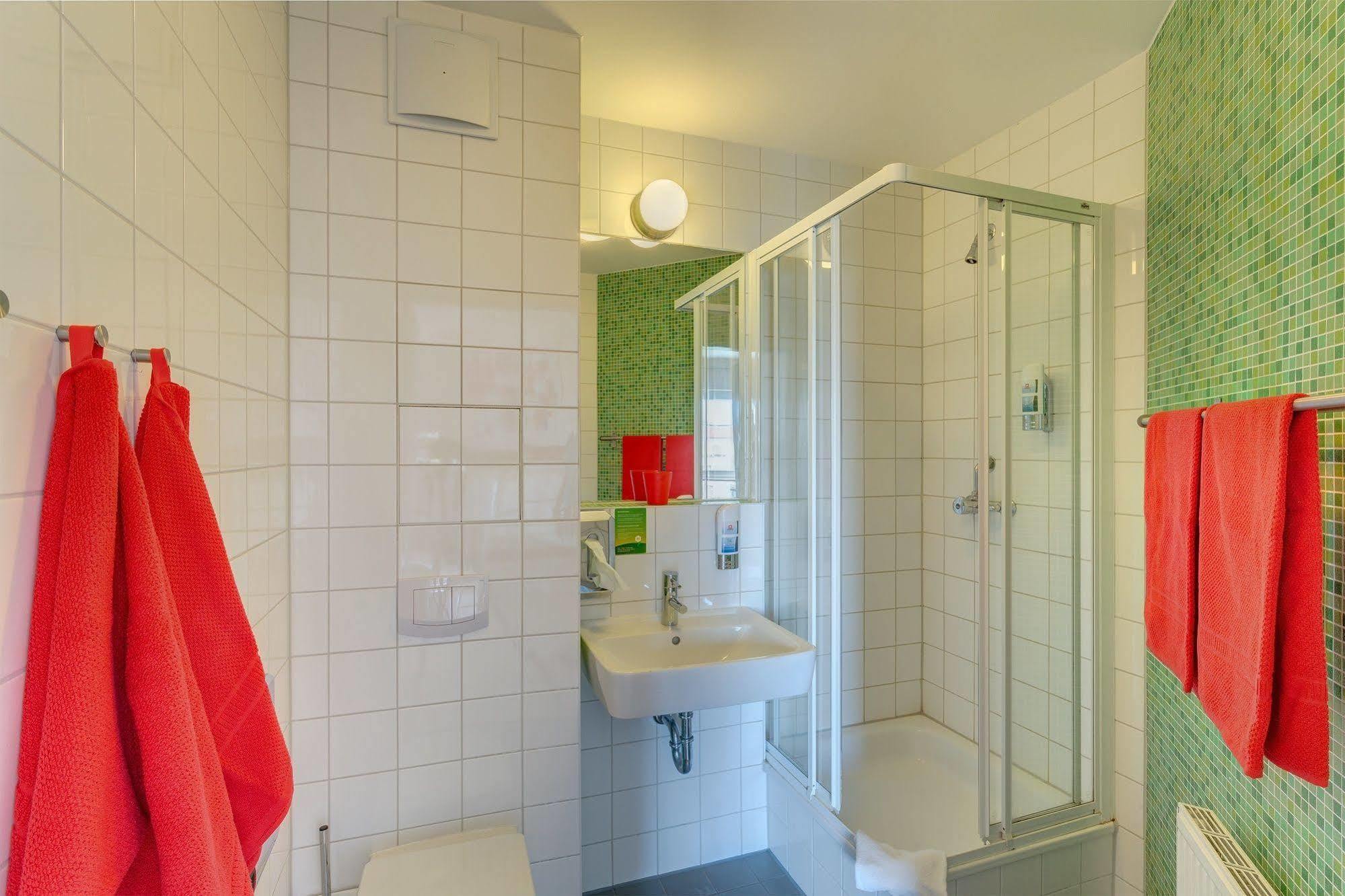 Meininger Alexanderplatz Hotel Berlin