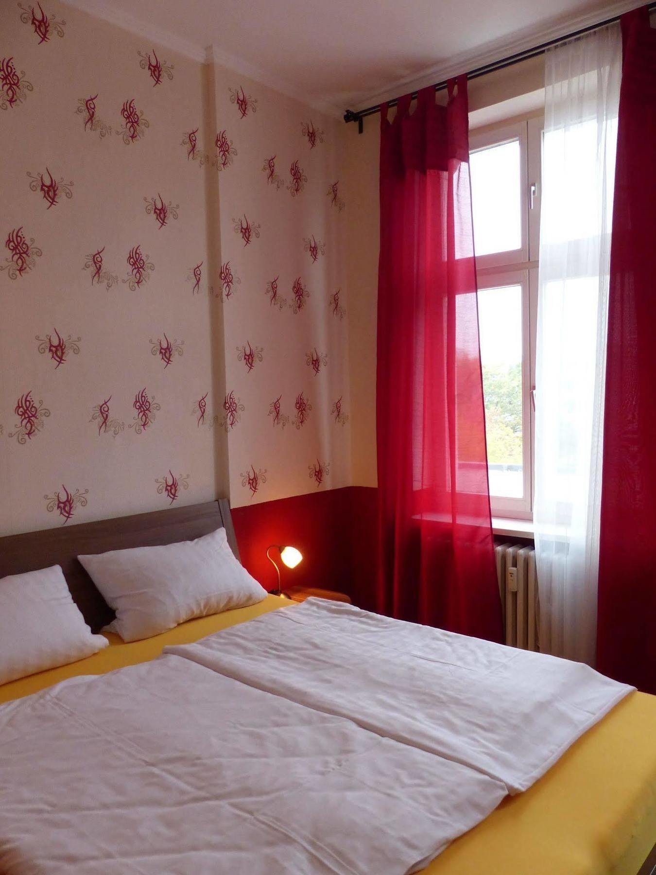 Hotel-pension Charlottenburg Guest house *