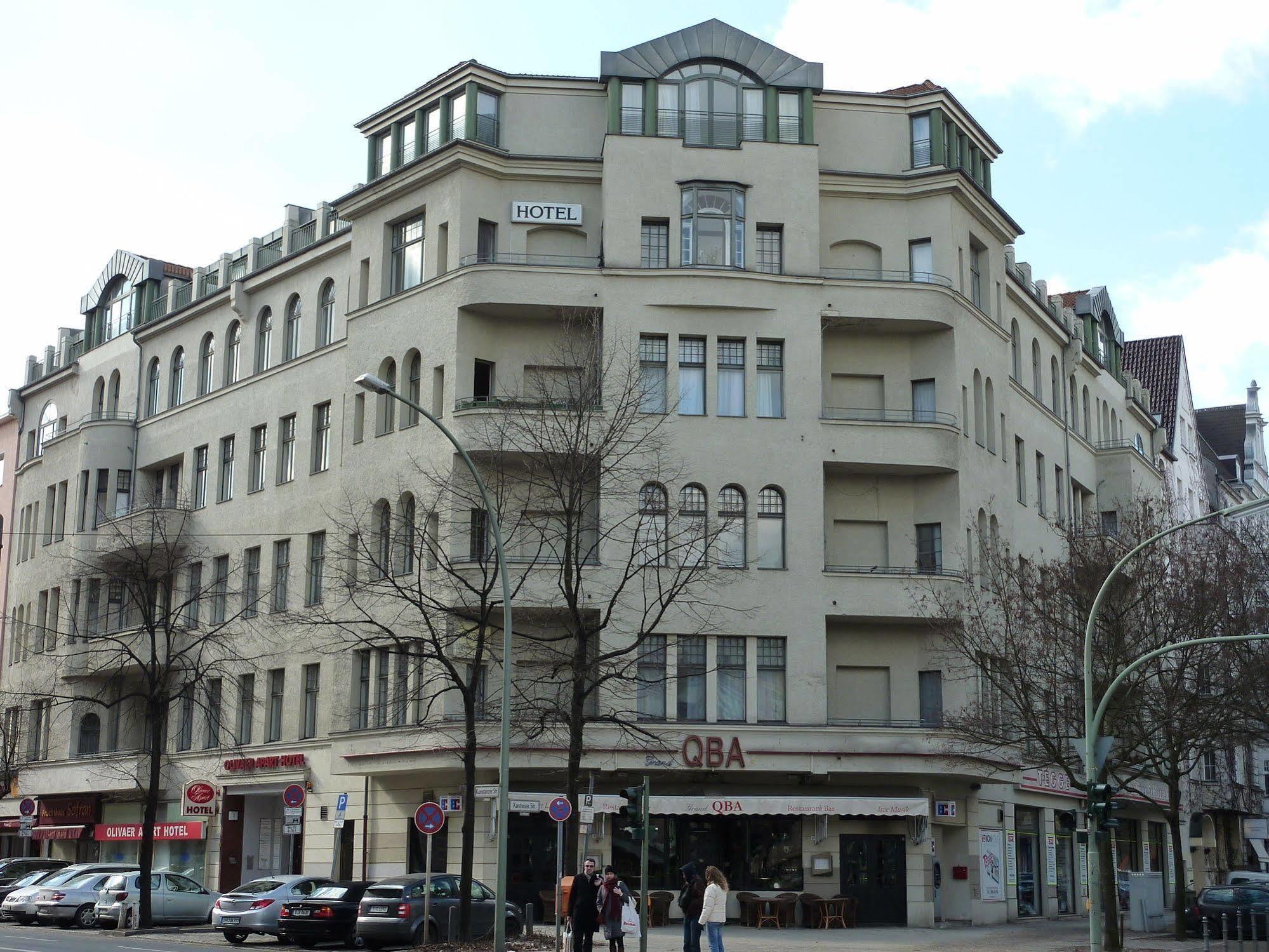 Selina West Berlin