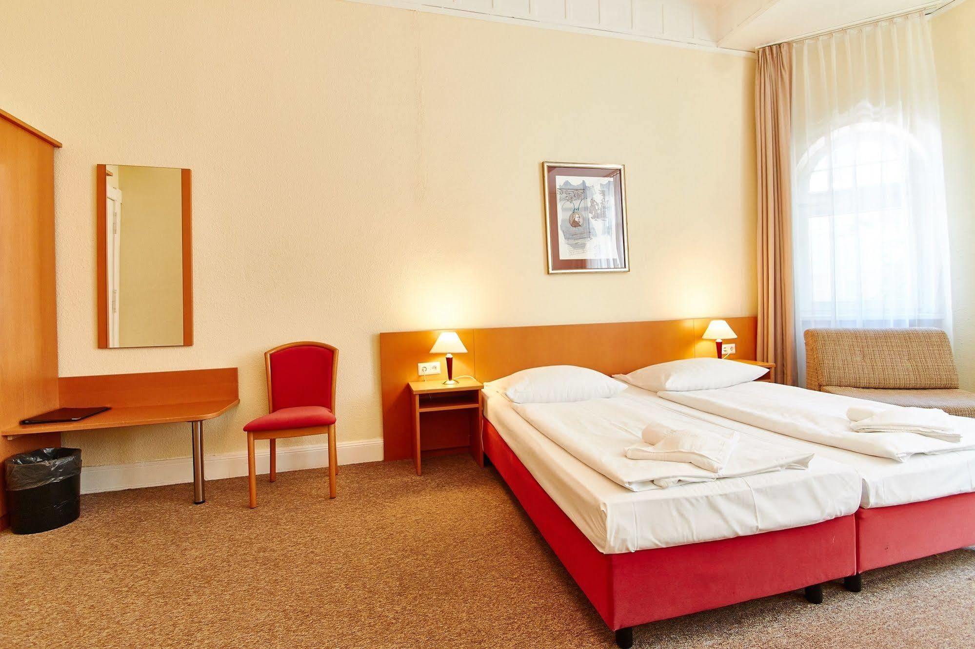 Selina West Hotel