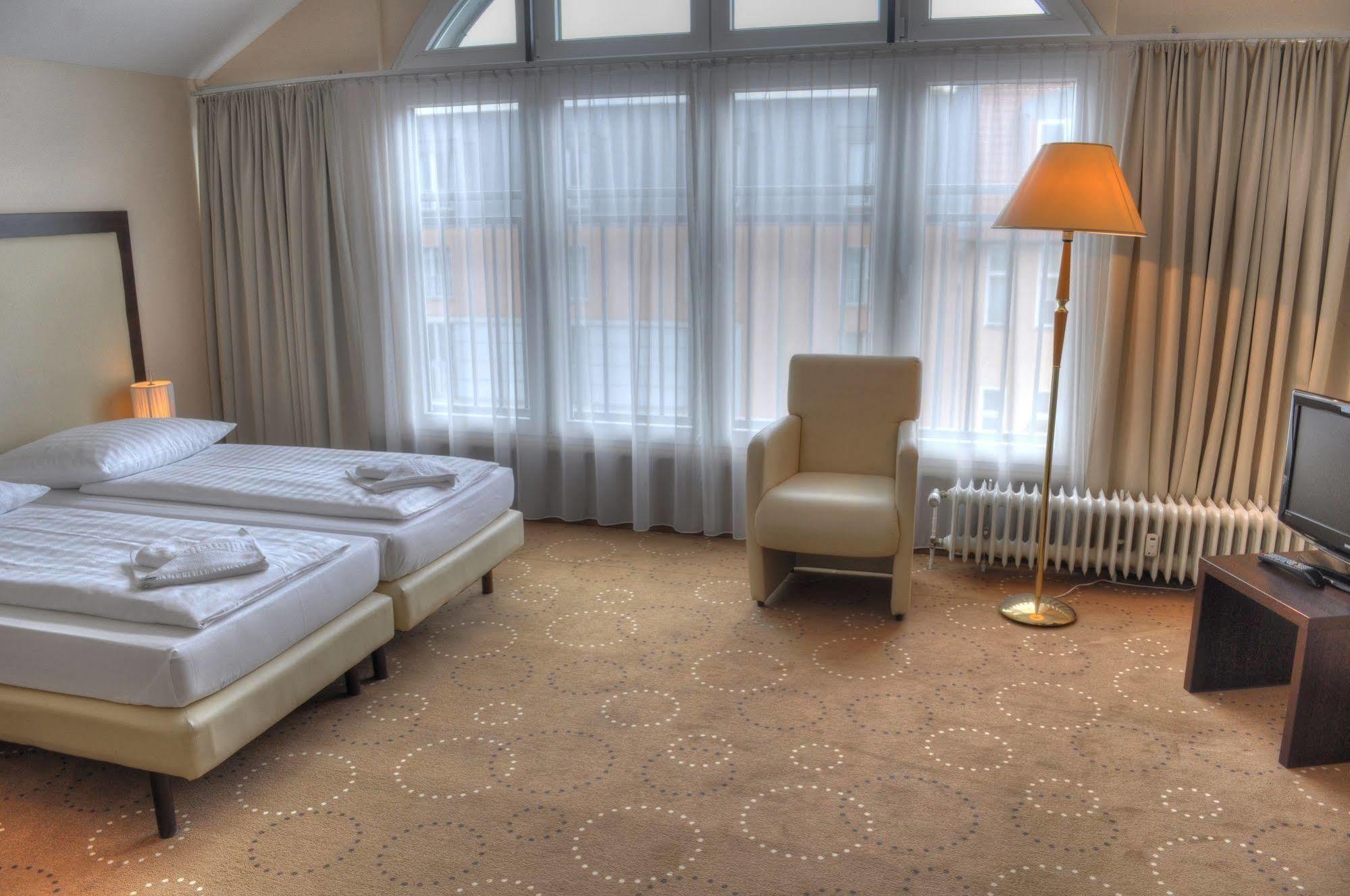 Hotel Selina West