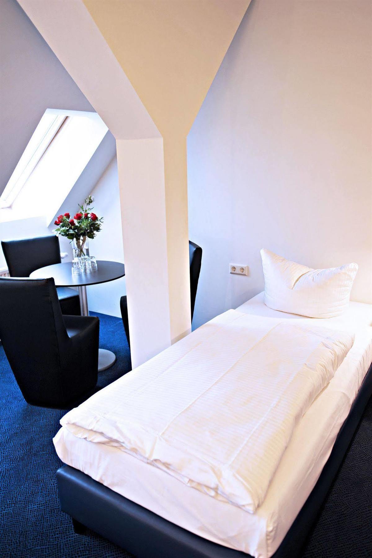 Transit Loft Hotel 2*