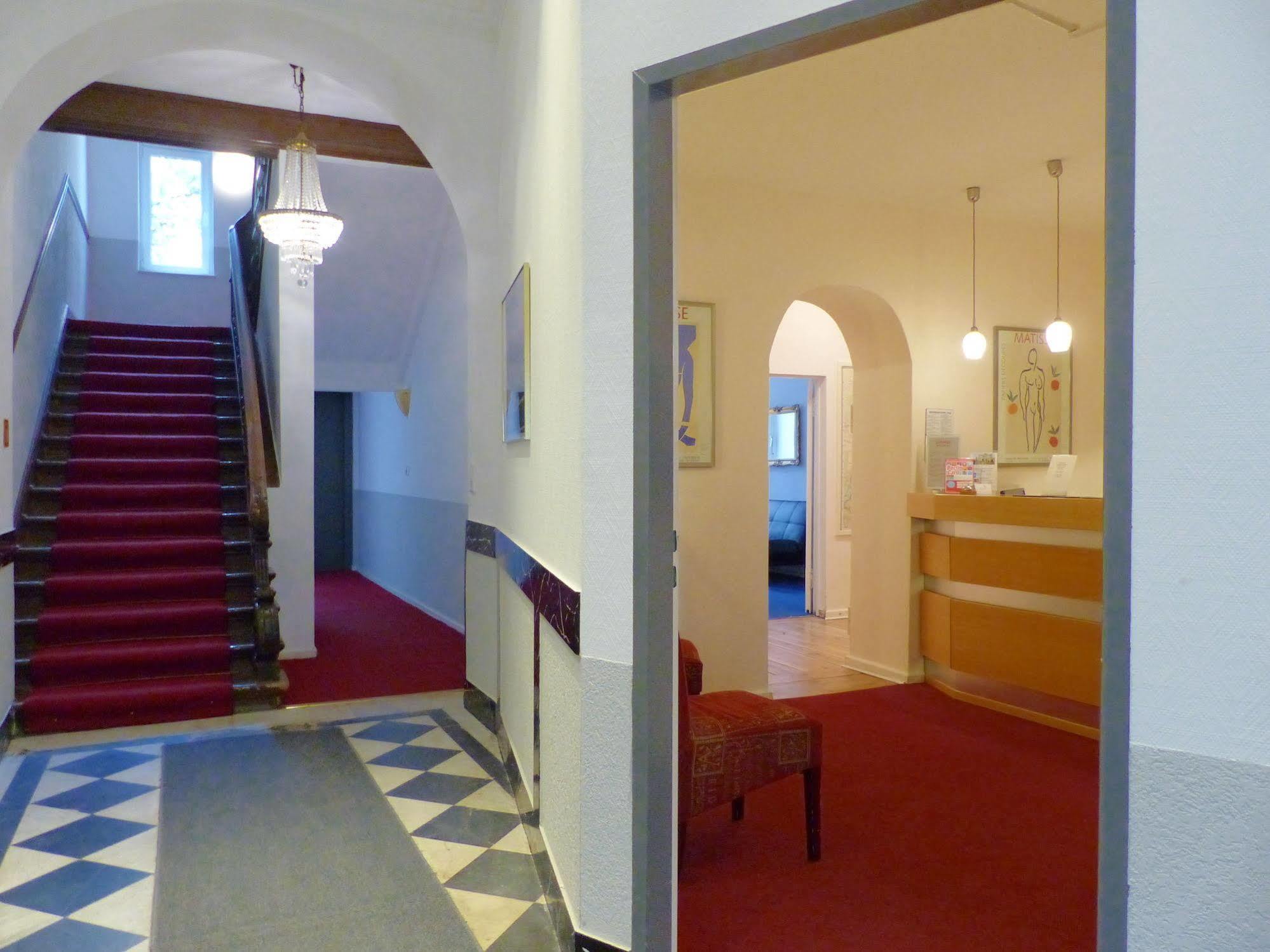 Amc - Schoeneberg Hotel