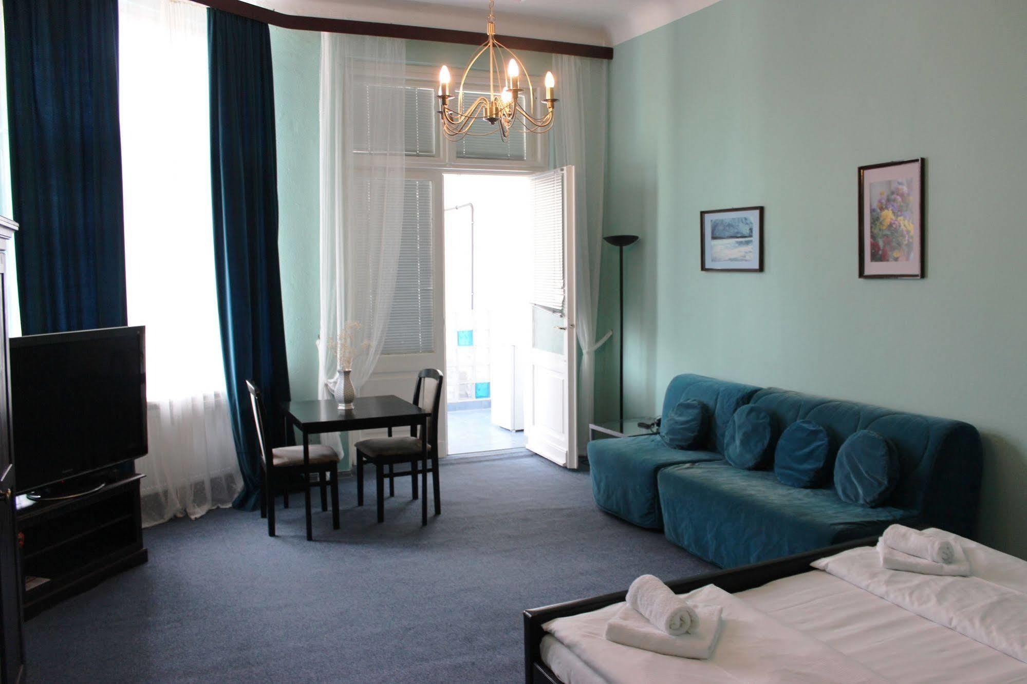Hotel-pension Rheingold Am Kurfuerstendamm Hotel 2*